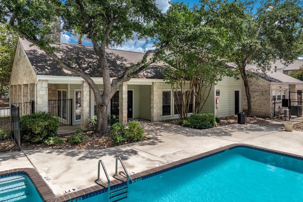 Austin Pointe Apartments