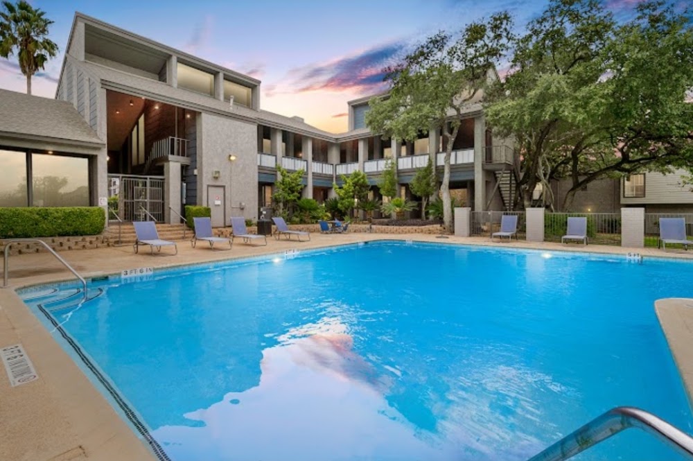 The Palms at 8800 Apartments