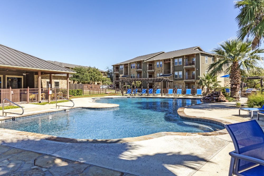 Azul Apartment Homes