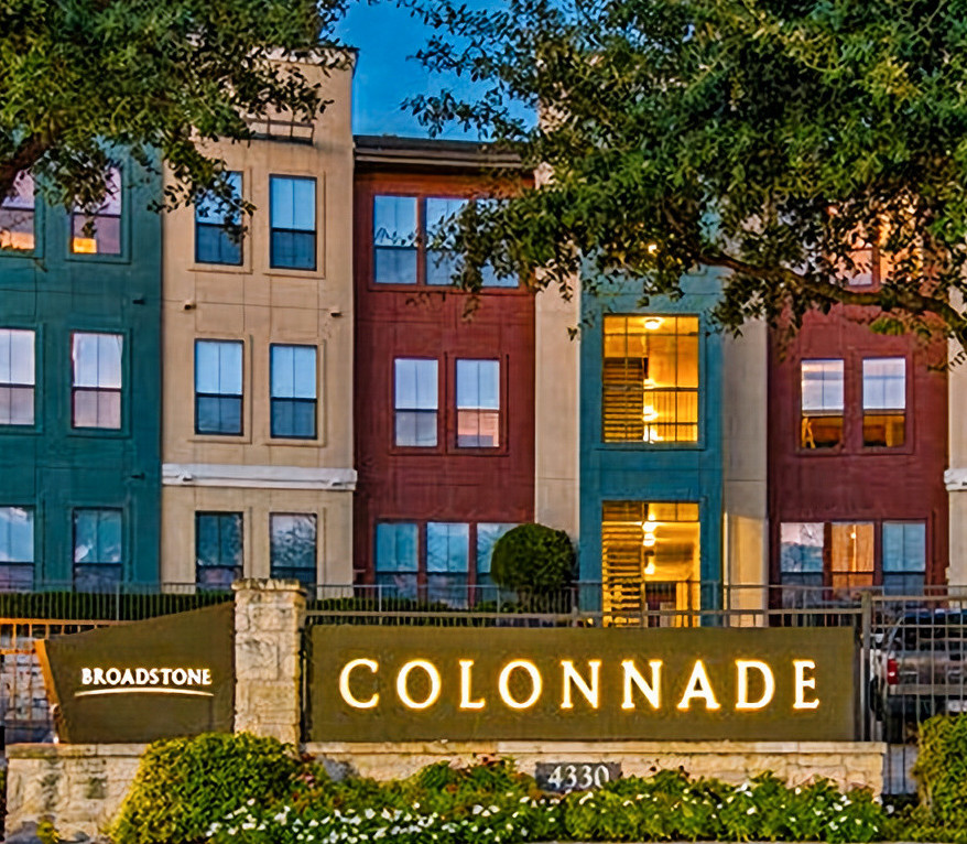 Broadstone Colonnade