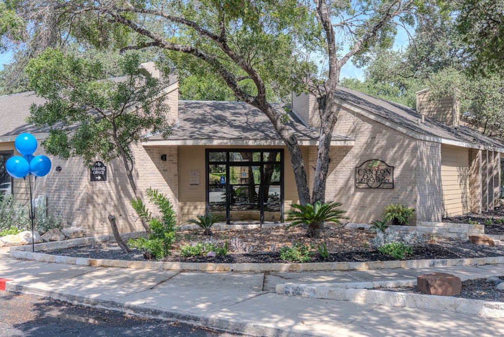 Canyon Oaks Apartments